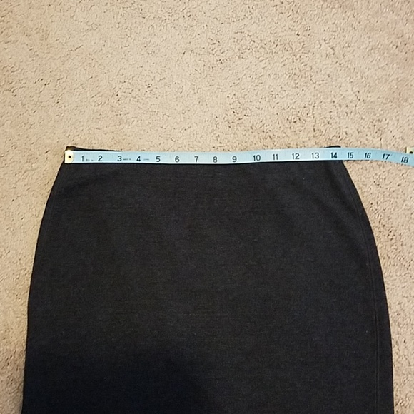 Heather-grey hip hugging skirt - Picture 3 of 6